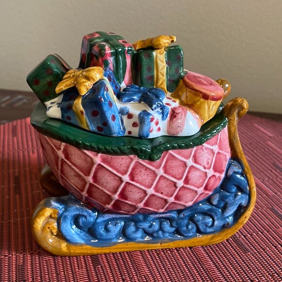 Holiday Ceramic Sleigh Trinket Box or Candy Box - Picture 5 of 14
